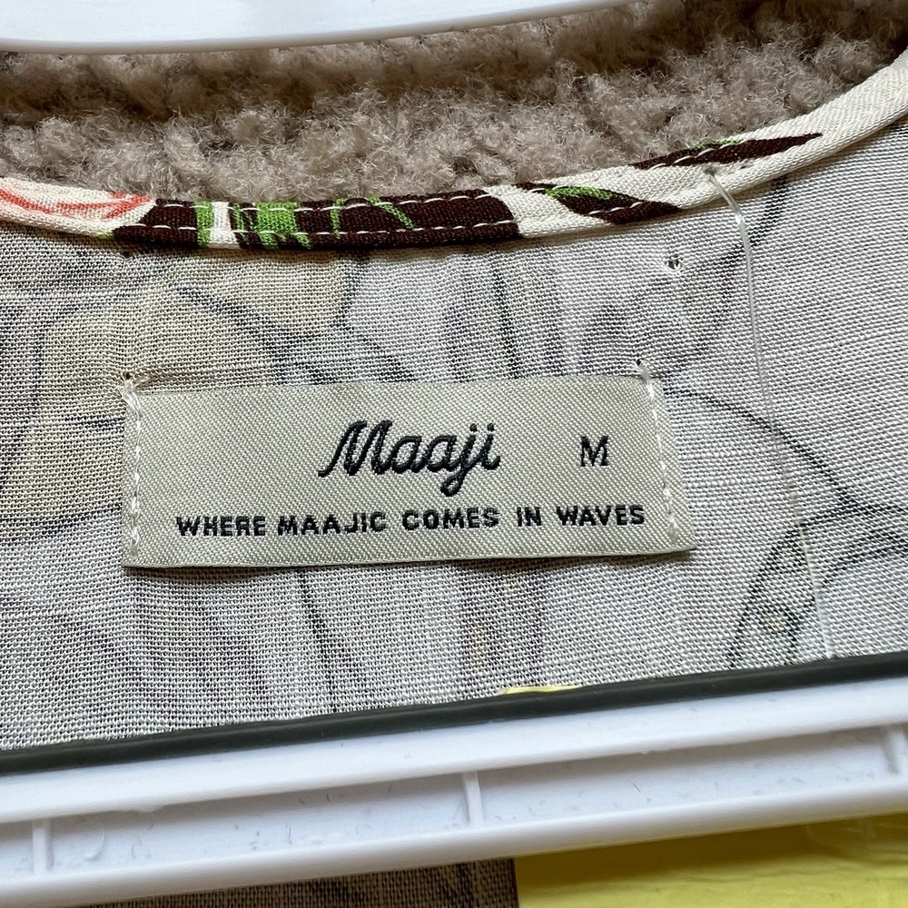 NWT! Maaji  Floral Spring Garden  3/4 Sleeves Short Swim Cover Up‎ Size M - Picture 3 of 10